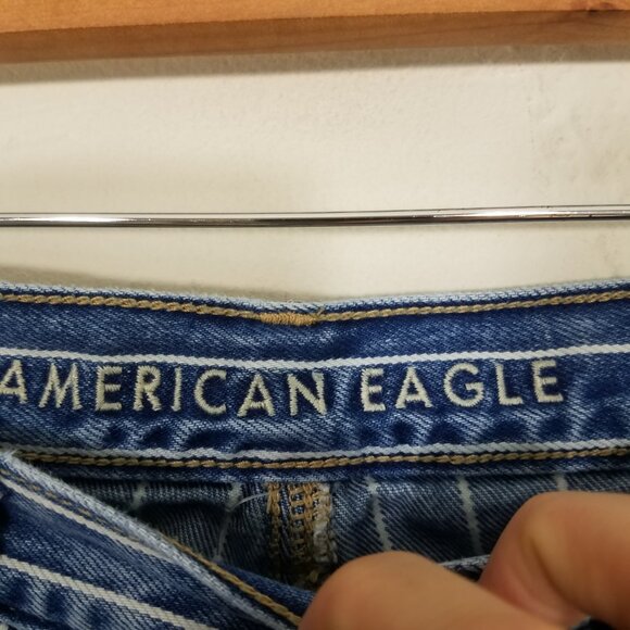 American Eagle Mom Jean Striped Blue Jeans Size 4 - Picture 3 of 7
